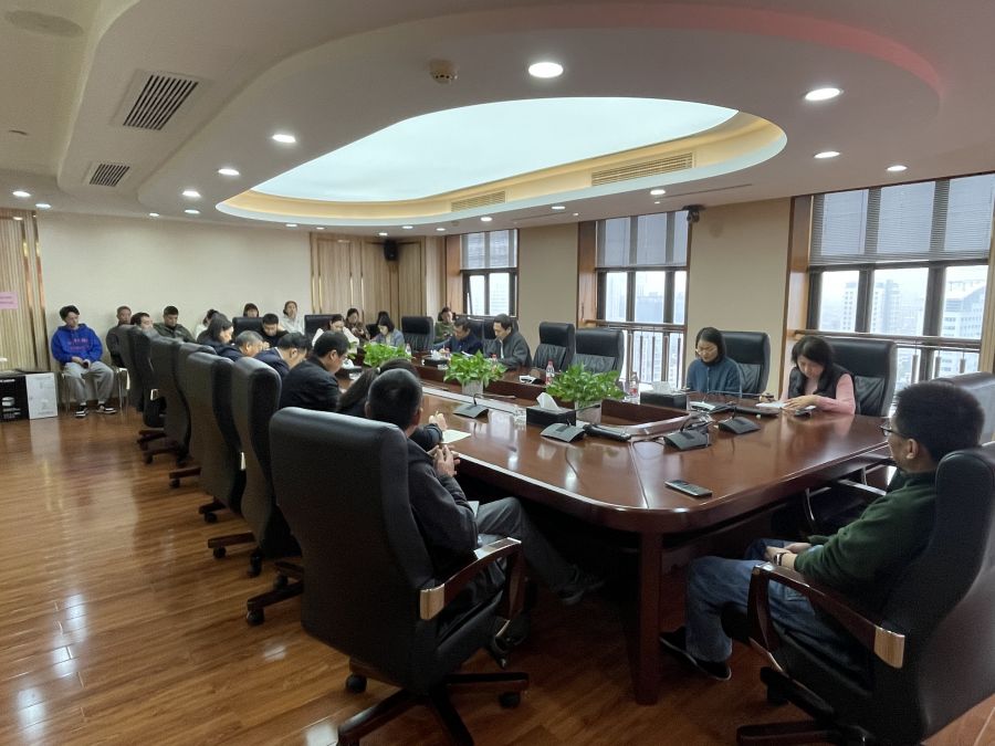 公司黨委委員、副總裁趙茂文赴貨運(yùn)公司宣講.jpg